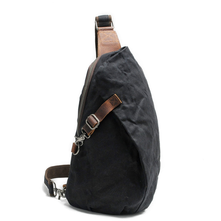 Nahaufnahme der Diebstahlschutztasche an der wasserabweisenden Herren Canvas Umhängetasche. Sicher & clever.