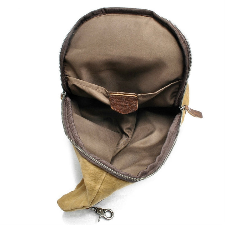 Innenansicht der Herren Canvas Organizer Tasche. Viele Fächer für Reisen, Alltag & Outdoor-Ausrüstung.
