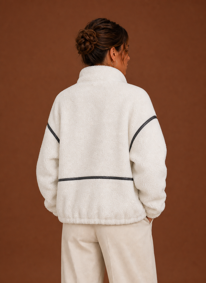 Vielseitige weiße Damen Sherpa-Jacke mit Reißverschluss, ideale Freizeitjacke für Herbst & Winter.