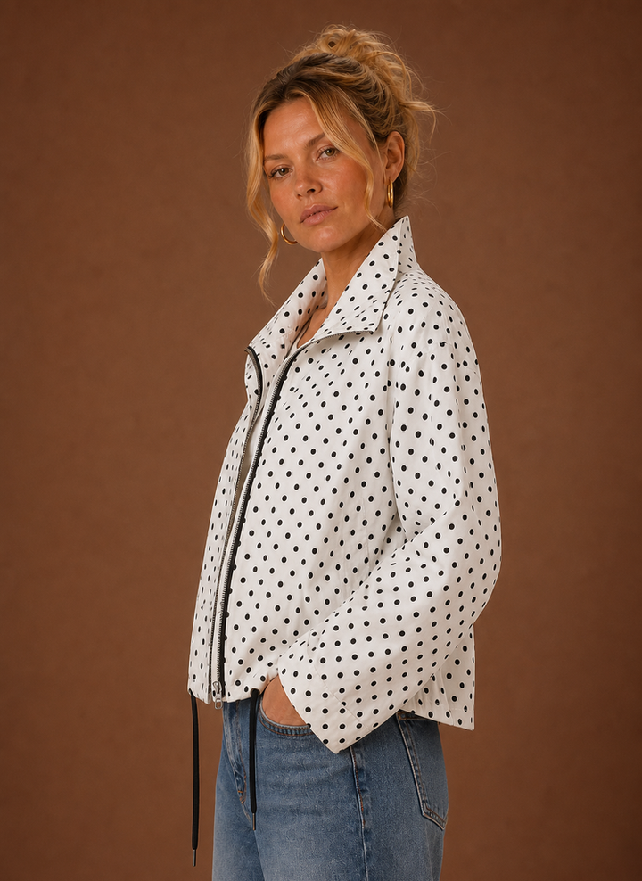Luftige leichte Damen Frühjahrs- & Sommerjacke mit Punktemuster, Stehkragen. Perfekte Übergangsjacke.