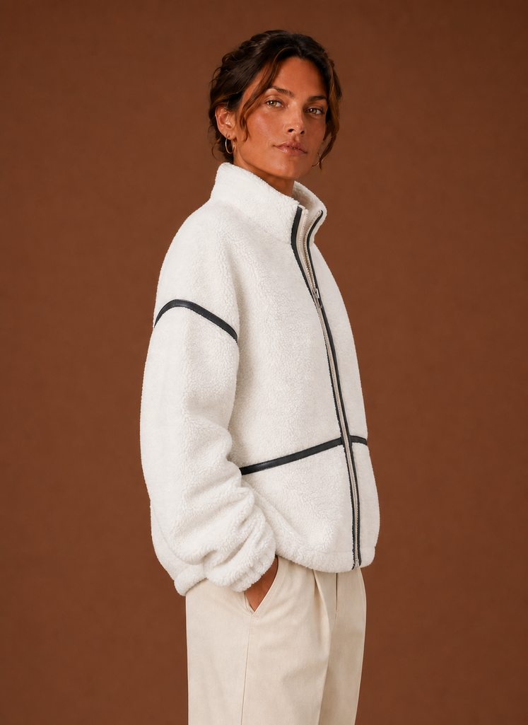 Warme schwarze Damen Sherpa-Jacke mit Reißverschluss, elegante Winterjacke für stilvolle Auftritte.