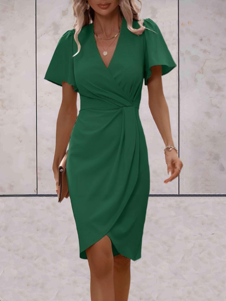 Modernes, elegantes Damen Wickelkleid mit tiefem V-Ausschnitt, vielseitiges Sommer- und Partykleid für Frauen.