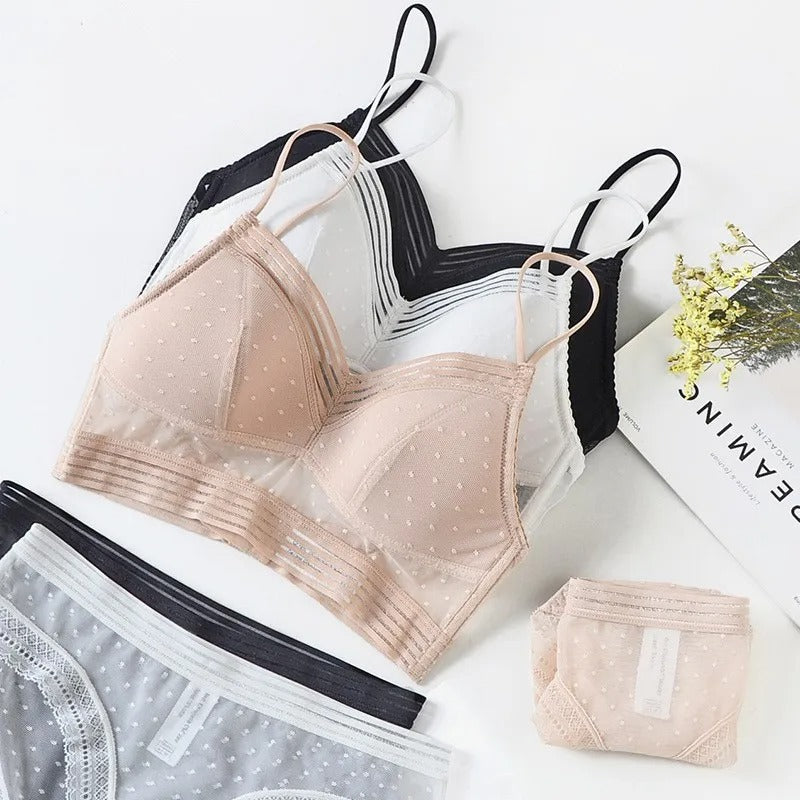 Vielseitiger rückenfreier Damen BH, trägerlos & unsichtbar, bietet eleganten Halt ohne sichtbare Nähte.