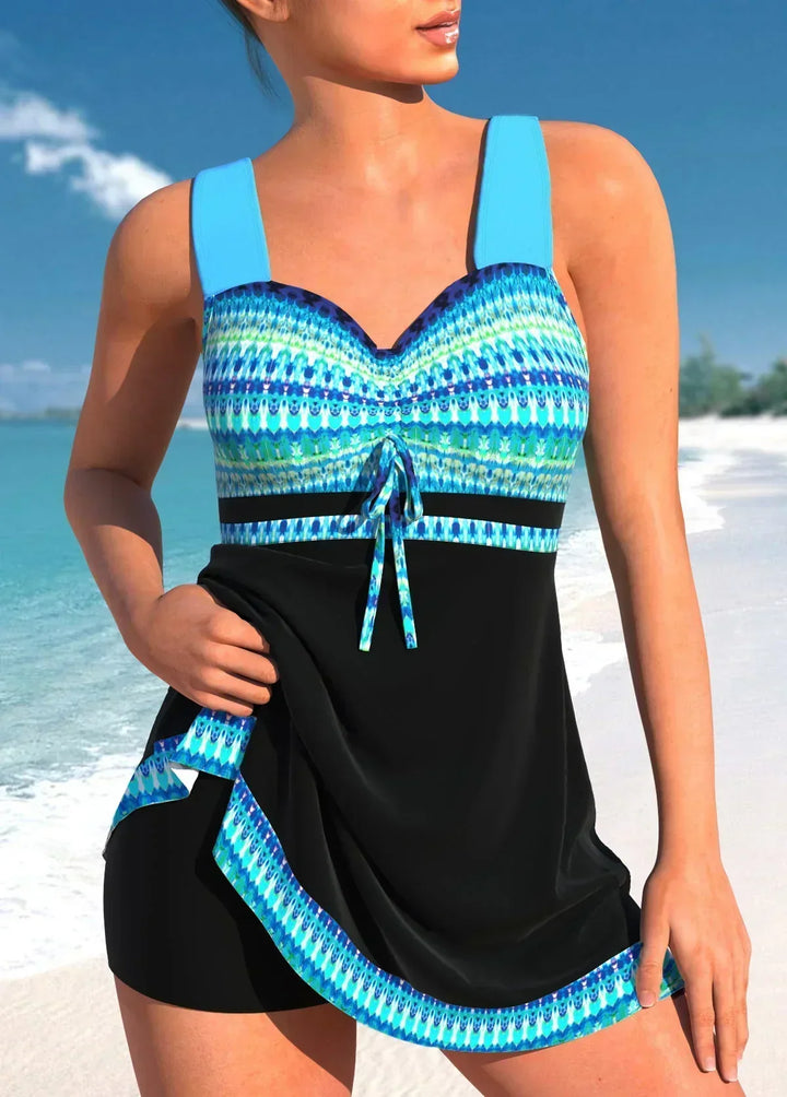 Stilvolles Damen Badekleid Tankini mit nautischem Muster, perfekte Strandmode für den Sommerurlaub.
