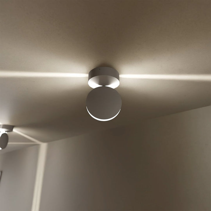 Farbwechselnder HaloGlow LED Projektor als Partylicht, liefert dynamische Lichteffekte für jede Feier.