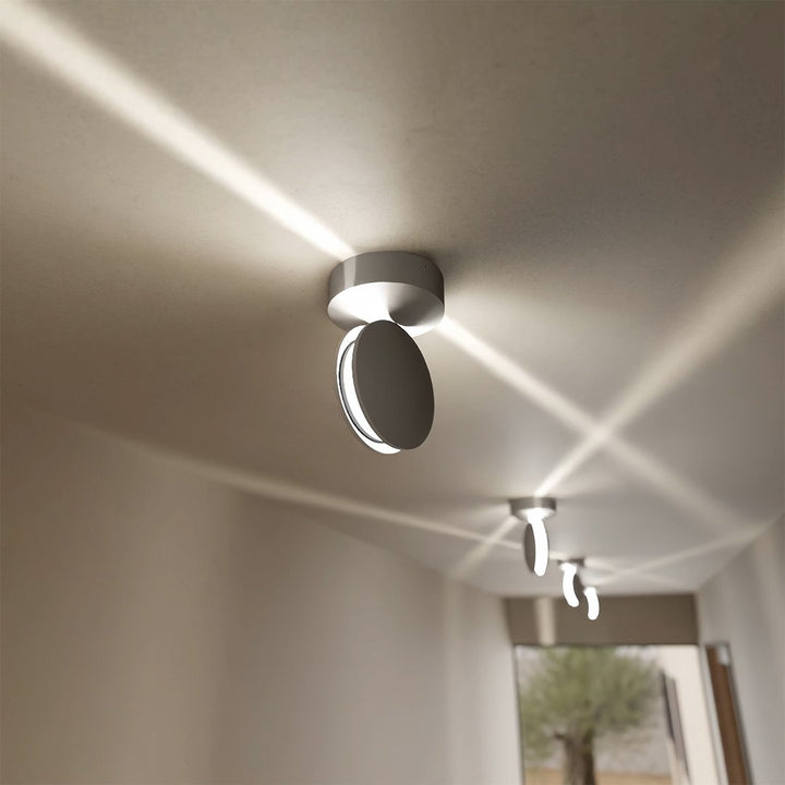 Eleganter 360° LED Projektor Spotlight HaloGlow für stilvolle Innenbeleuchtung und vielseitige Dekoration.