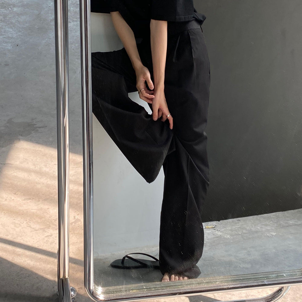 Komfortable Herren Weitbeinhose mit lockerer Passform. Vielseitige Freizeithose für Männer, ideal für den Alltag.