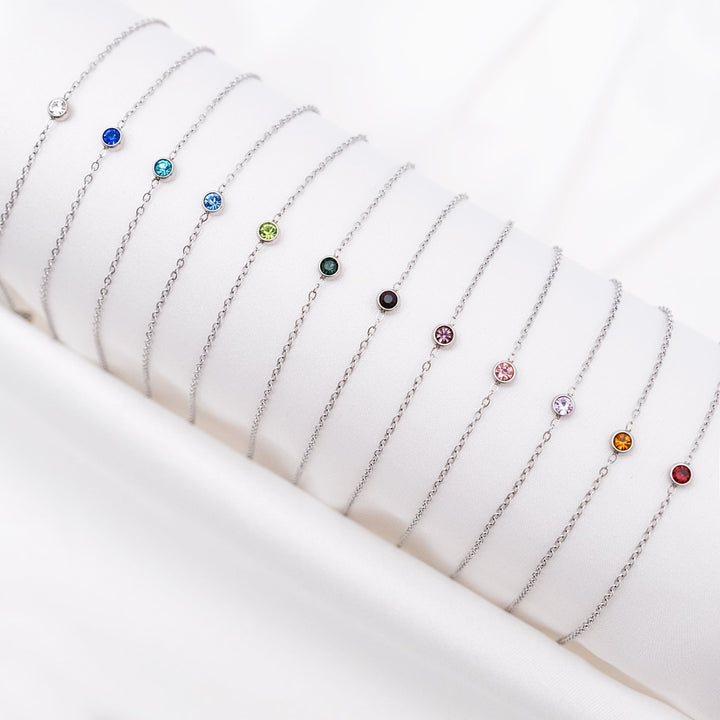 Edles Sterling Silber Armband für Damen mit rundem Edelstein, perfekt als Geburtsstein-Schmuck.