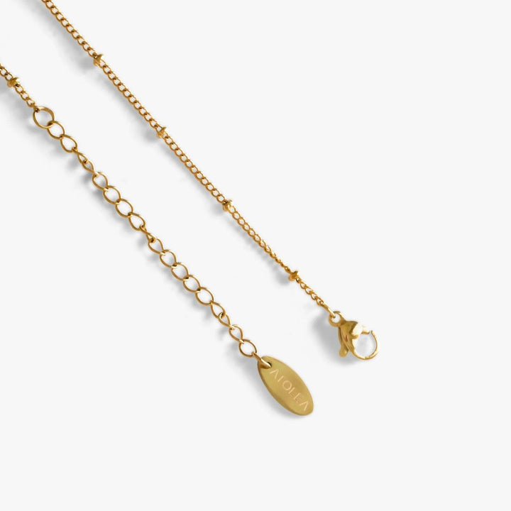 Hypoallergene Goldhalskette für Damen mit echtem Opal, wasserfest, beständig und zierlich.