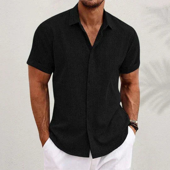 Business Casual Herrenhemd, langärmlig, mit eleganter Knopfleiste. Komfortable und vielseitige Herrenmode.