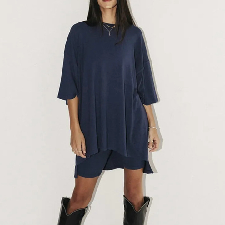 Bequemer Damen Loungewear Zweiteiler Fenja. Perfekte Freizeitkleidung für stilvolle Entspannung.