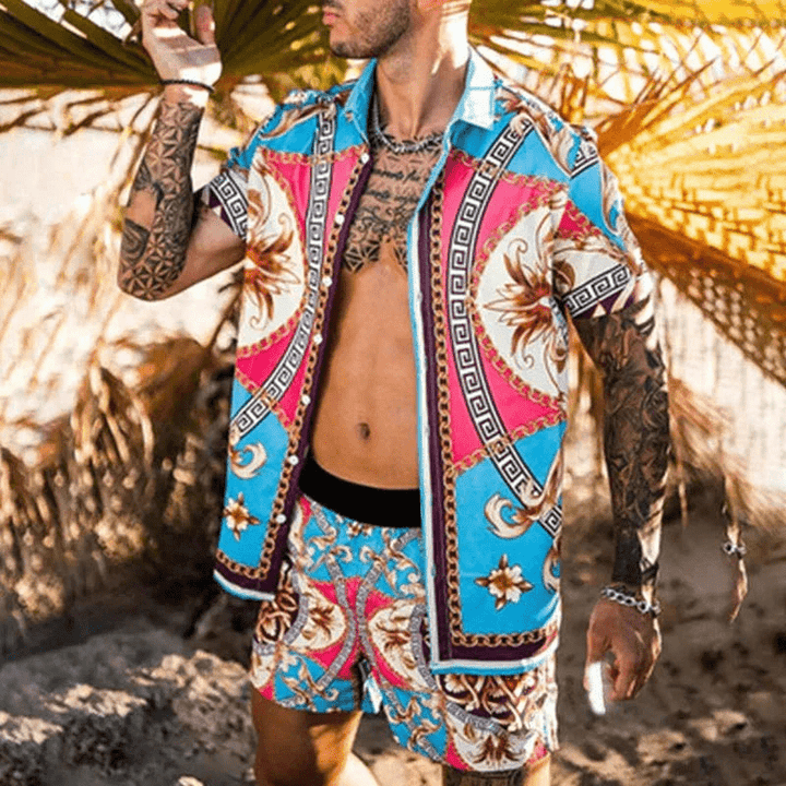 Herren Strandmode Zweiteiler Malik mit stylischem Patchwork-Print; bequemes Kurzarm-Outfit.